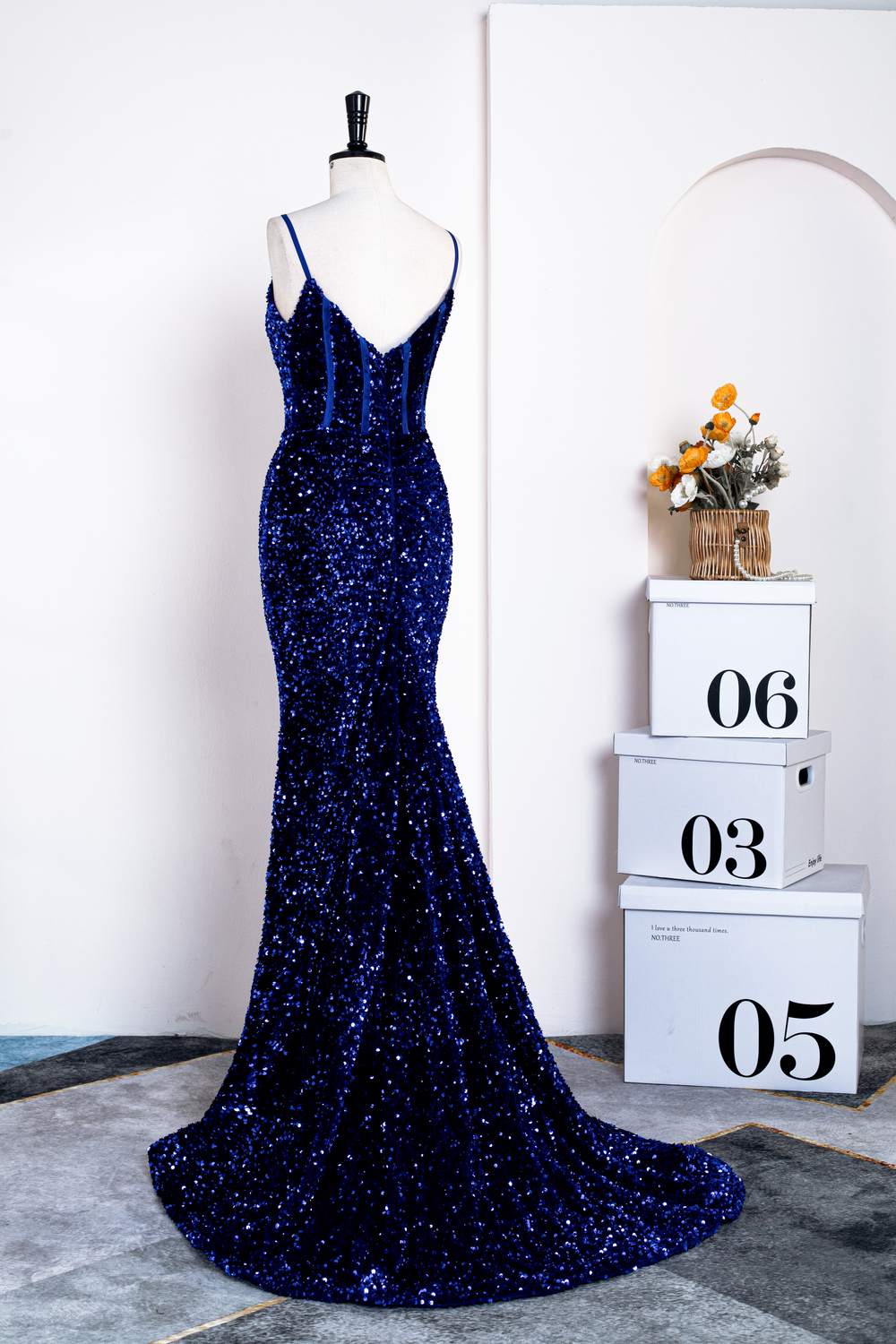 Royal Blue Sequins Spaghetti Straps Mermaid Long Prom Dress