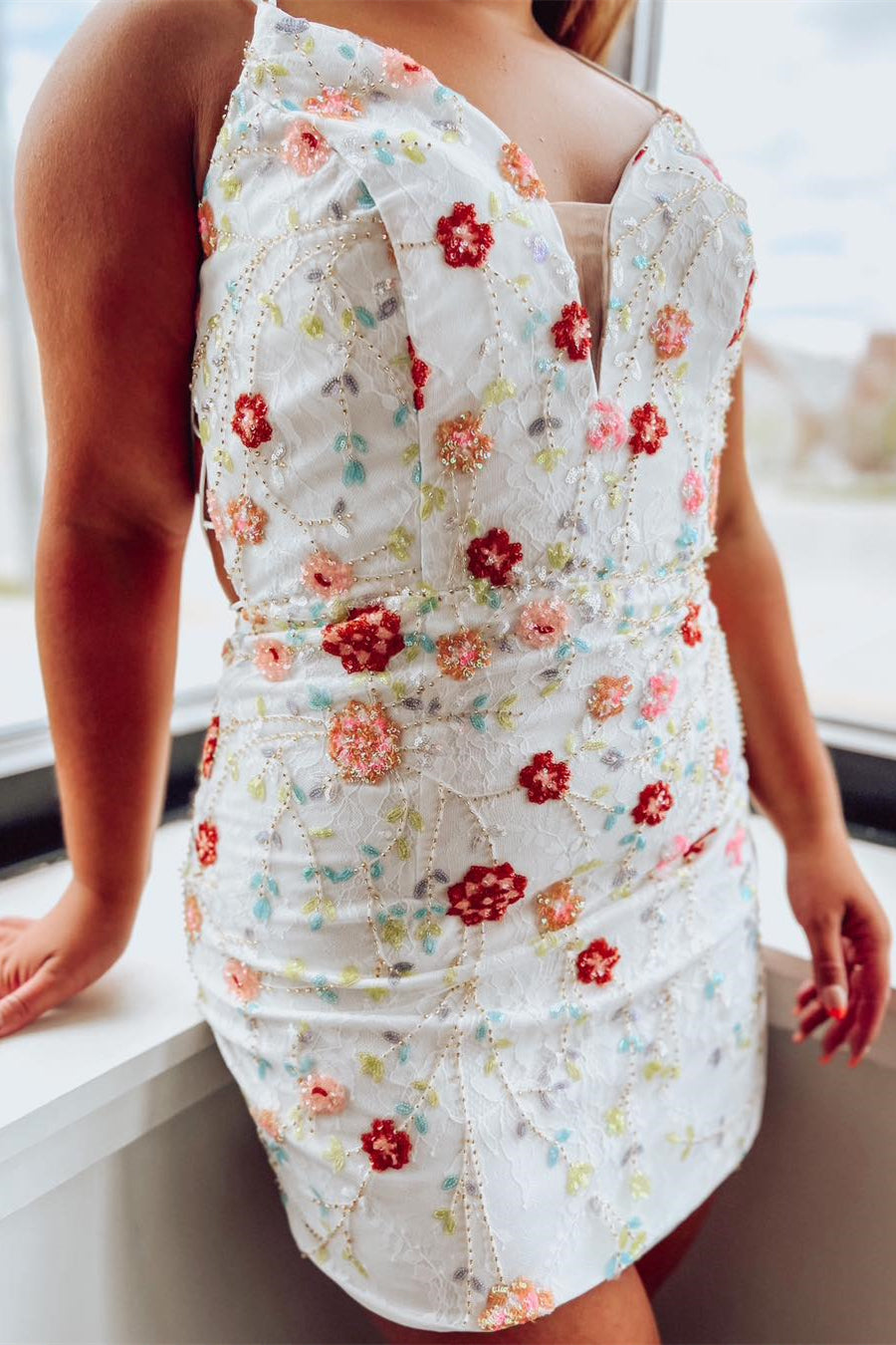 White Flower Embroideries Lace-Up Sheath Homecoming Dress