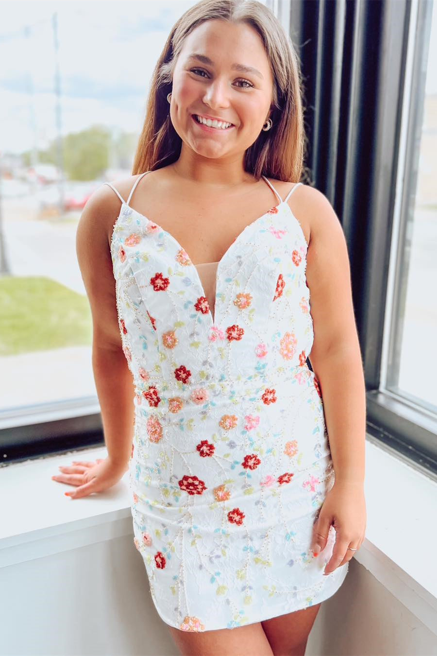 White Flower Embroideries Lace-Up Sheath Homecoming Dress