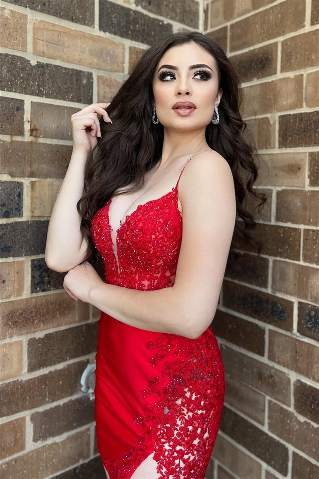 Red Plunging V Neck Straps Beaded Appliques Sheath Homecoming Dress