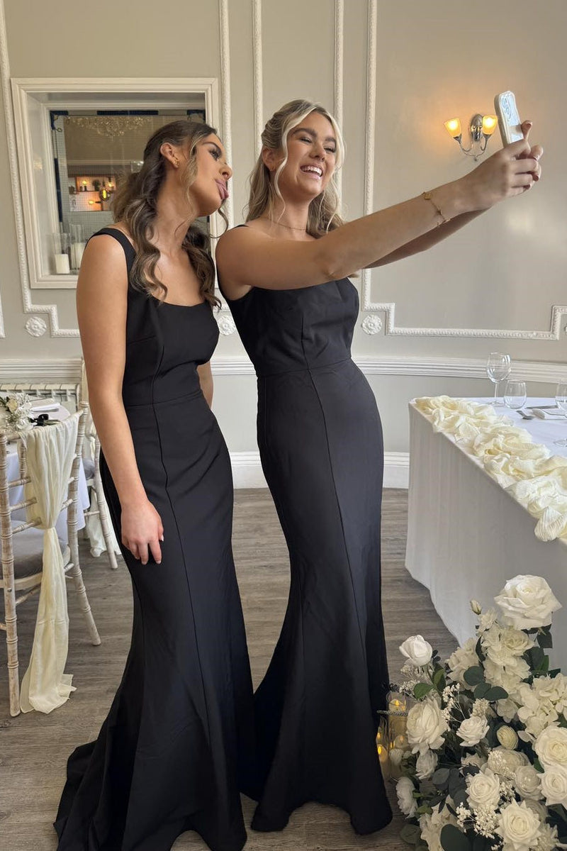 Backless Black Scoop Neck Mermaid Bridesmaid Dress