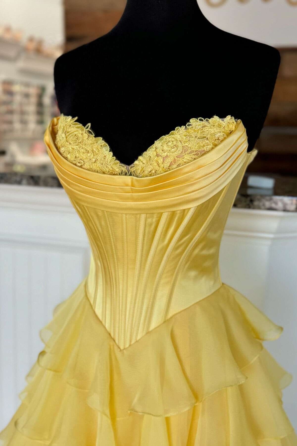 Sweetheart Yellow Lace Appliques A-line Ruffle Prom Dress