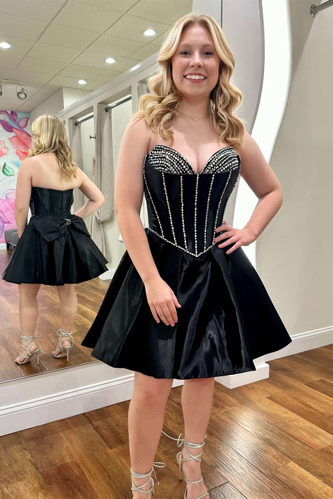 Sweetheart Black Beaded Short Dress with Bow