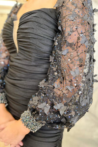 Red Long Sleeves Sheath Deep V Neck Appliques Homecoming Dress