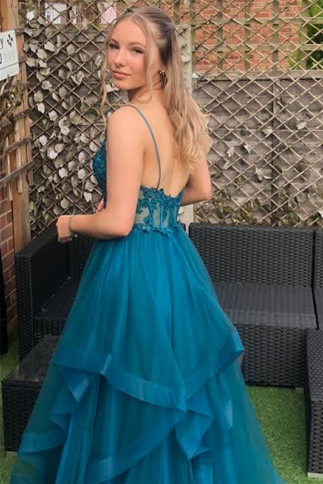 Blue A-line Spahetti Straps Appliques Ruffle-Layers Tulle Long Prom Dress