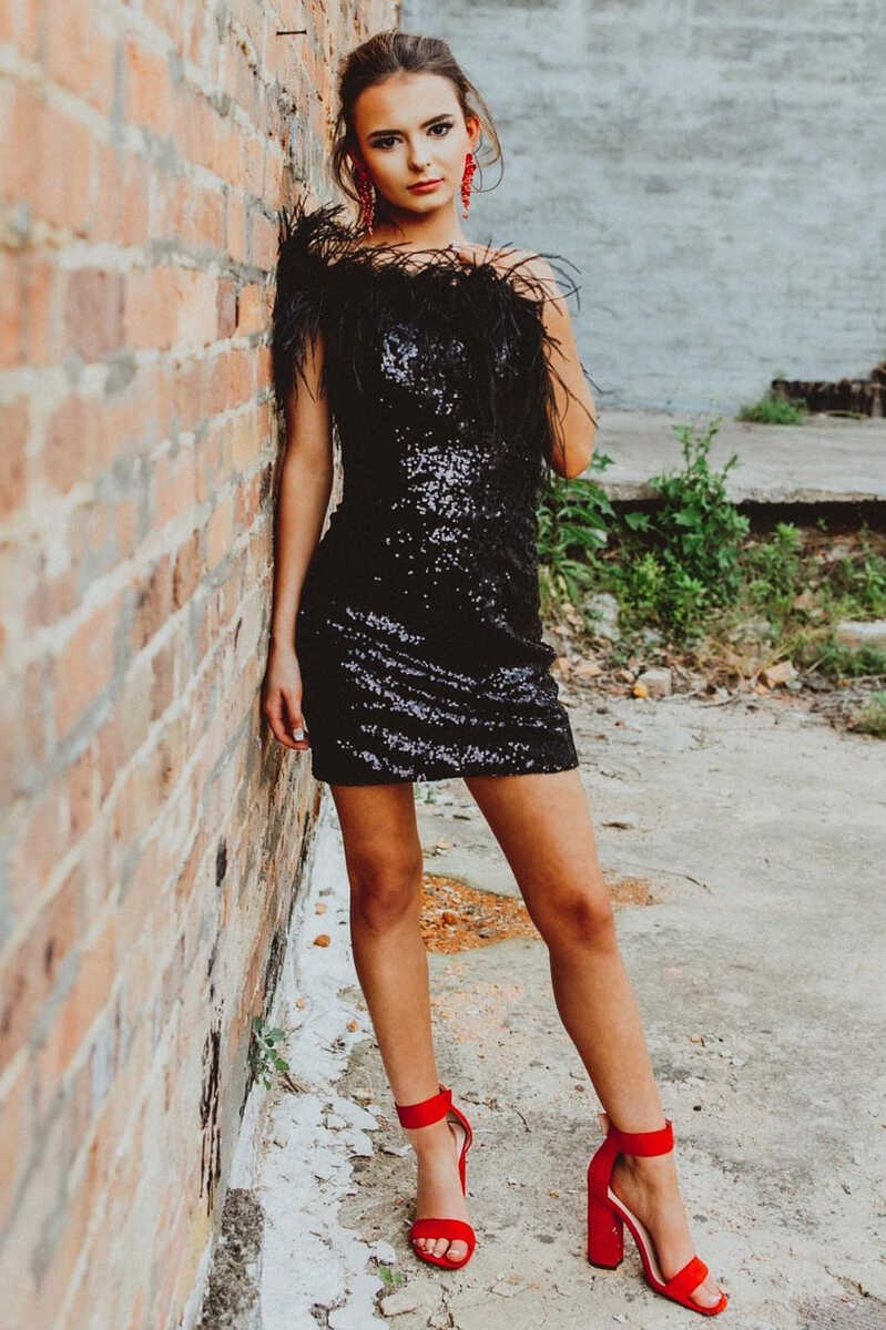 One-Shoulder Light Blue Sequins Feather Mini Homecoming Dress