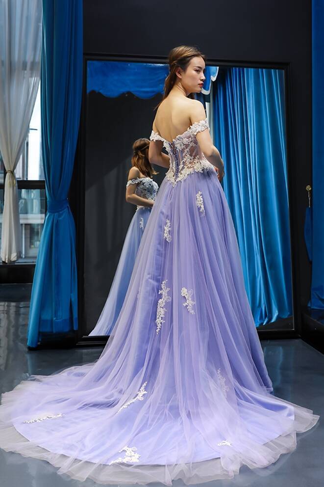 Off the Shoulder Lavender and Lace Appliques Long Formal Dress