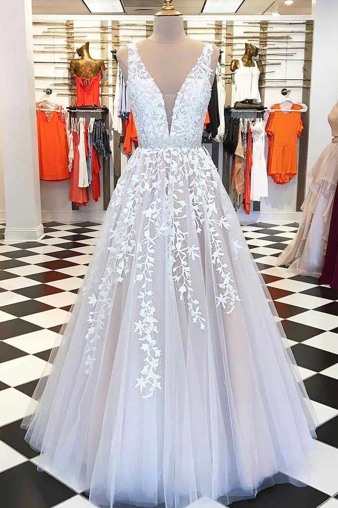 Free Shipping A-Line Long White Lace Appliques Wedding Dress